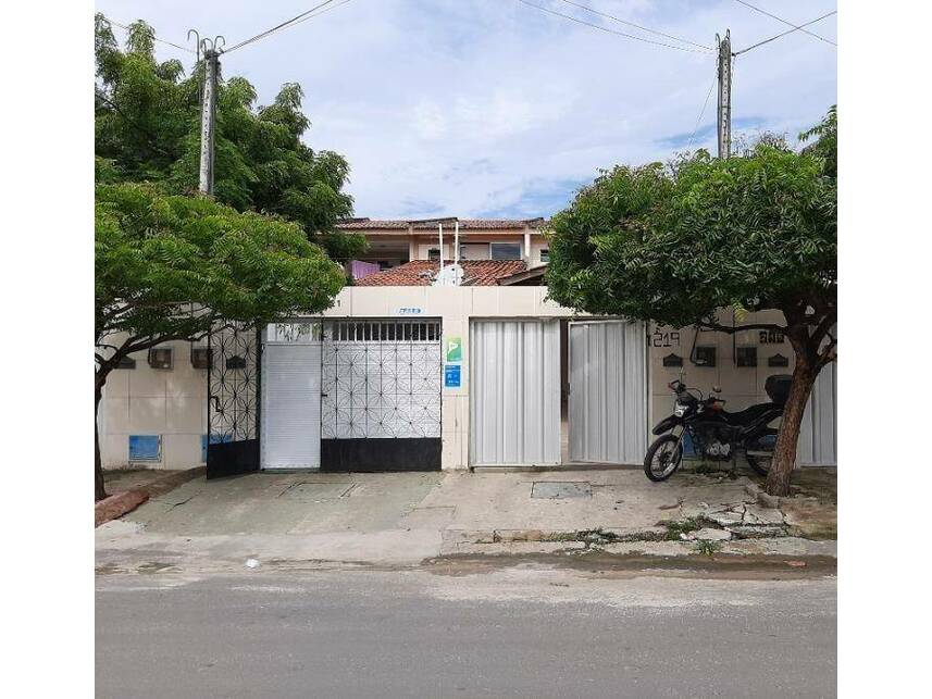 Casa Ocupada com 1 Vaga em Fortaleza
