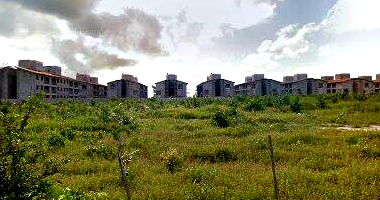 Casa padrão com 3 quartos, 2 banheiros, 1 vaga, 135,6m² construída, ocupada