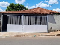 Casa 3 dormitórios, 197m², garagem para 2 carros - Centro