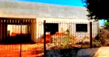 Casa Ocupada com 3 Quartos e 2 Banheiros em Londrina/PR