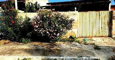 Casa com 2 quartos, 2 banheiros e 80m² de área privativa