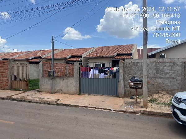 Casa com 58,42m² área privativa e 180m² terreno