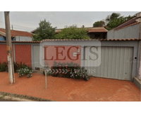 Casa com 299m² de terreno, desocupada, ideal para investimento