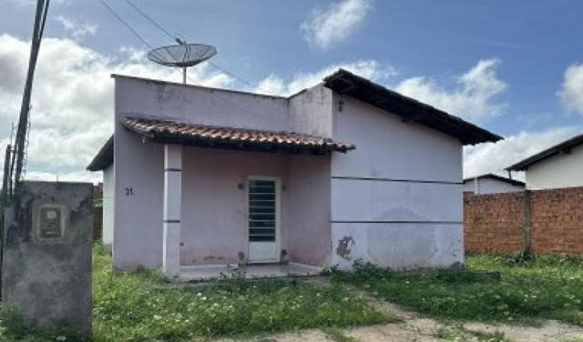Casa residencial com 3 quartos, ocupada, em Altos - PI