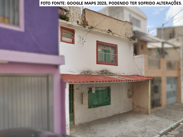 7 Edif. Residenciais com 148m² de área construída