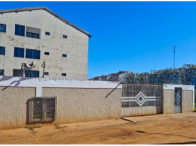 Apartamento com 2 dormitórios e vaga, 45m²