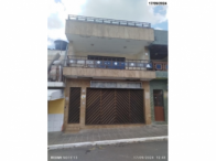 Prédio Residencial/Comercial com Terreno Amplo