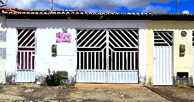 Casa com 3 quartos, 1 banheiro, área construída de 84 m² e 1 vaga de garagem