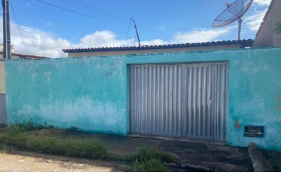 Casa com 100,00 m² em Fomento