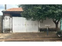 Casa com 80m² construídos, ocupada