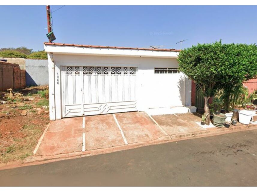 Casa com 3 quartos, 129,30m² construída, ocupada