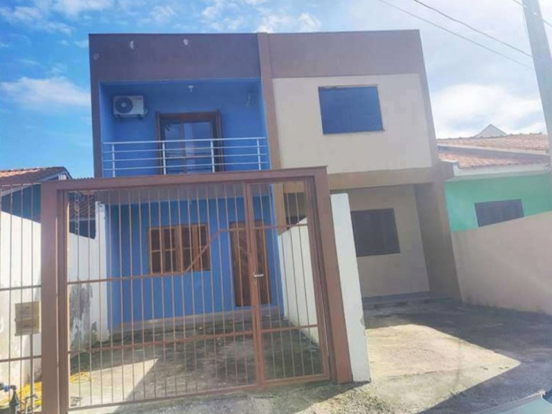 Casa com 2 unidades, 160m², desocupada, ideal para investimento