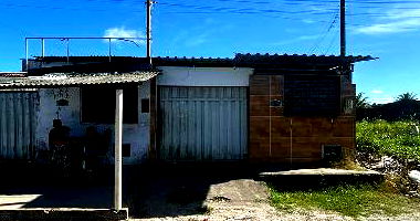 Casa com 2 quartos, 2 banheiros, 1 vaga e 62m² construída