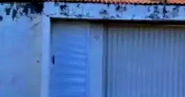 Casa ocupada com 86,58m² construída e 200m² de terreno