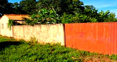 Terreno urbano de 750 m² desocupado em Coxim/MS