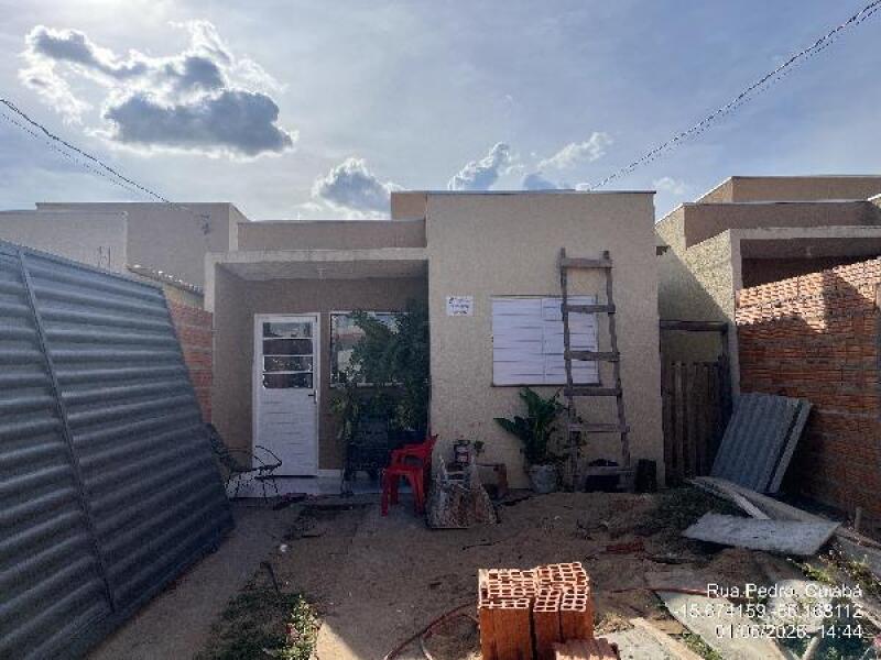 Casa com 2 Quartos e 1 Banheiro em Várzea Grande