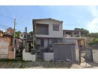 Residência multifamiliar ocupada com 312 m² e 2 moradias