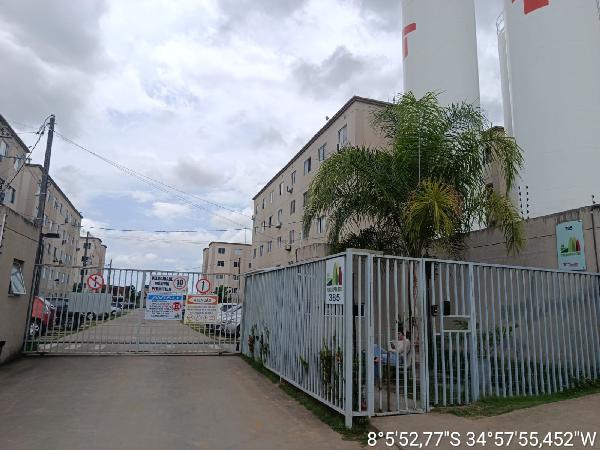 Apartamento com 2 quartos e vaga de garagem em Jaboatão dos Guararapes