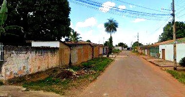 Casa aconchegante com 2 quartos, 1 banheiro e 1 vaga de garagem