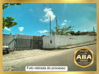 Imóvel Urbano Misto com 2 Quartos, 1 Suíte, 1 Banheiro e Galpões