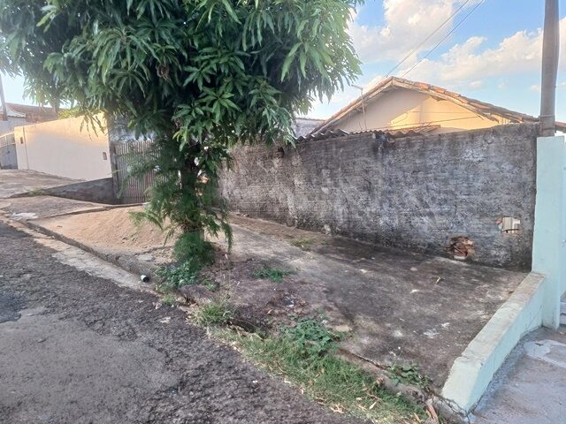 Lote 284 - Terreno 200m² com Residência 42m²