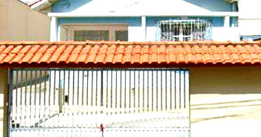 Casa em Leilão com 5 Quartos e 190m² Construídos