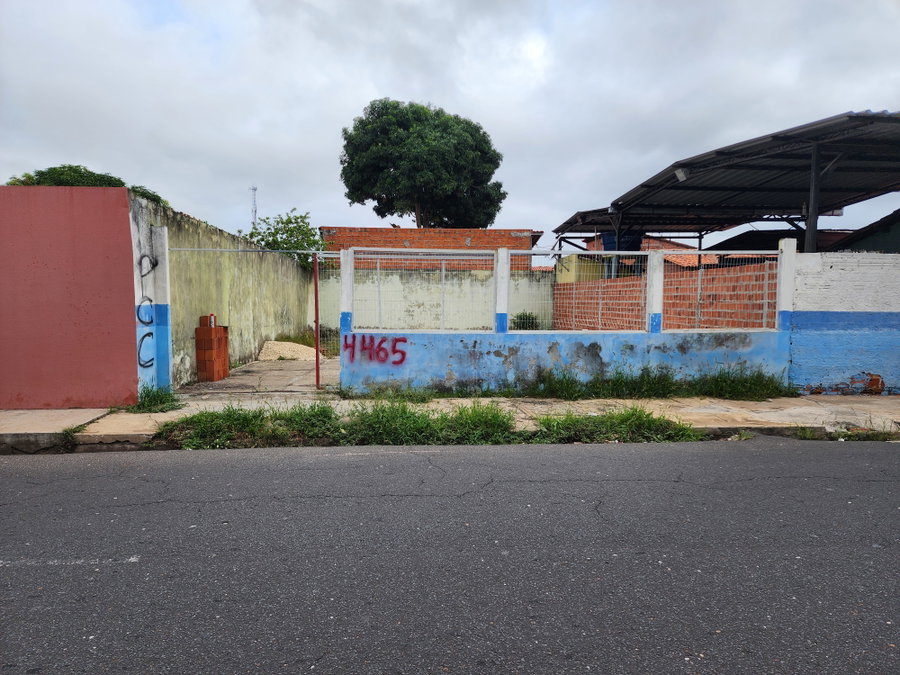 Espaçoso Terreno de 150m² - Pronto para Desenvolvimento