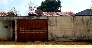 Casa com 3 Quartos e 1 Vaga em Loteamento Santa Fé