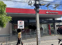 Ex-agência comercial com 570m² de área construída