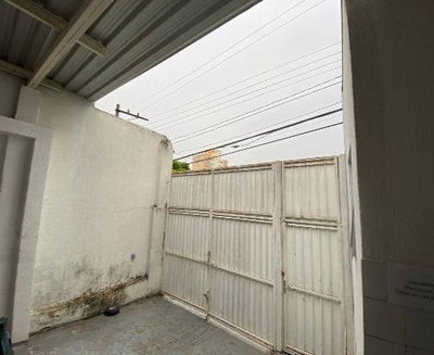 Prédio comercial de 1.452 m² em fração ideal de 50%