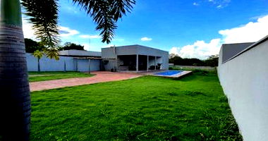 Mansão Residencial com 2 Suítes em Bela Vista de Goiás