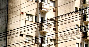 Apartamento Desocupado com Sacada em Caraguatatuba (SP)