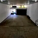 Loja Comercial com 2 banheiros e 108,89m² útil, desocupada