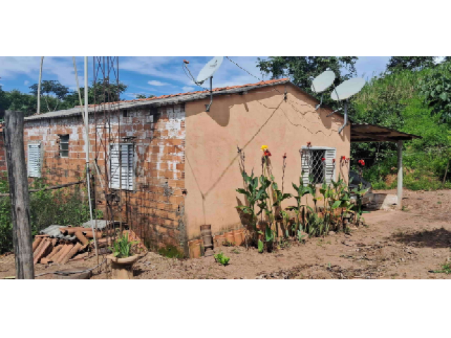 Chácara com 3,20 ha e benfeitorias