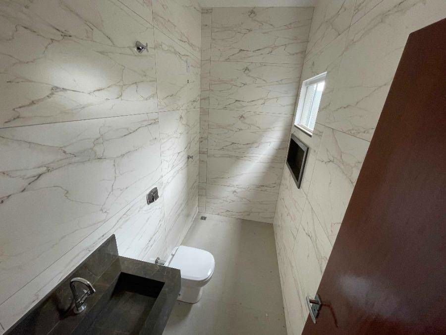 Casa com 3 quartos, 1 banheiro, 83m² construída, ocupada