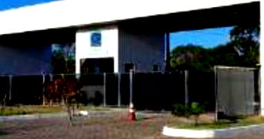 Terreno de 360m² em condomínio, ocupado