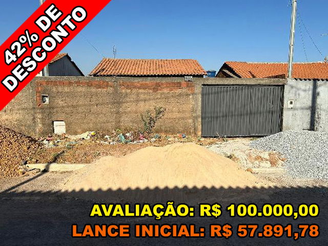 Casa 2 quartos, 1 banheiro, 1 vaga, 47.5m² construída, terreno 180m²