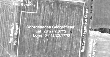 Terreno Urbano de Chácara com 16.335m²