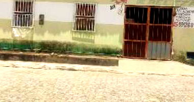 Casa com 2 quartos, 1 banheiro e 75,98m² área privativa