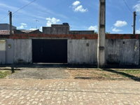Casa com 2 quartos e 2 banheiros, área construída de 72,69 m²