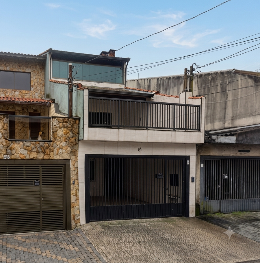 Casa 224m² desocupada 3 quartos 3 banheiros