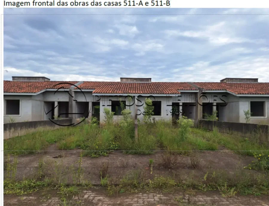 Casa de alvenaria em construção com 43,48 m²