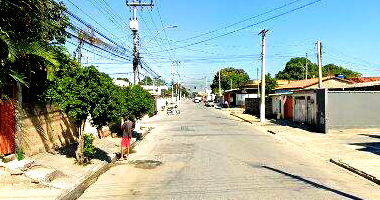 Casa aconchegante com 2 quartos e 44m² construídos em área de 175m²