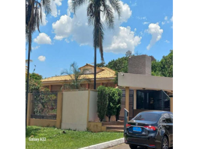 Terreno com Edificações em Brasília/DF - 3.750m²