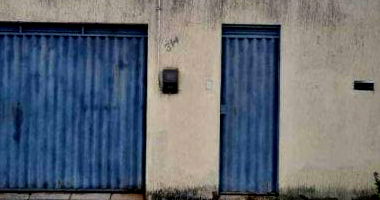 Casa aconchegante com 2 quartos, 2 banheiros e 1 vaga, pronta para morar