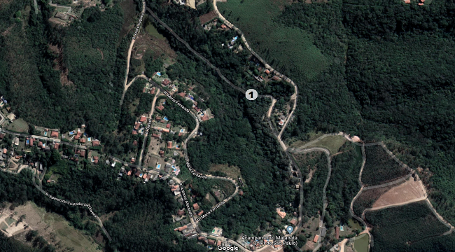 Terreno Urbano no Loteamento Portal das Colinas em Mairipor/SP