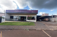 Duas casas com 3 quartos, 2 banheiros, área construída de 469m²