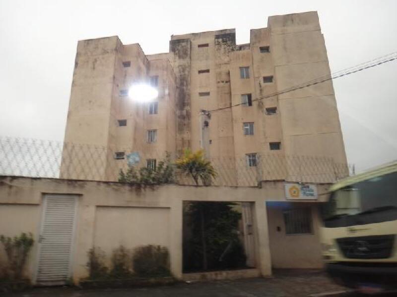 Apartamento com 2 Quartos e Vaga de Garagem em Condomínio