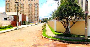 Apartamento 2º andar com box de garagem em Caldas Novas