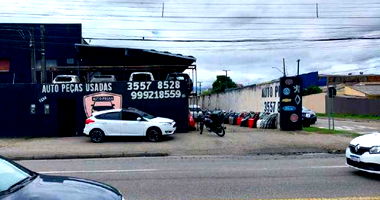 Galpão com Escritório em Pinhais - 653m² de Terreno